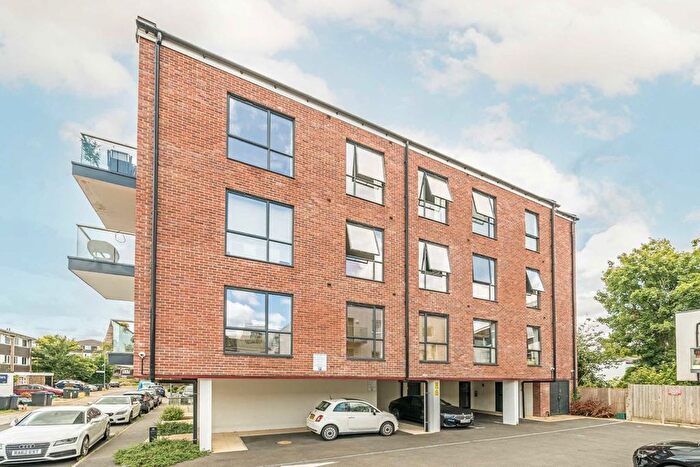 2 Bedroom Flat To Rent In Etwell Place, Surbiton, KT5