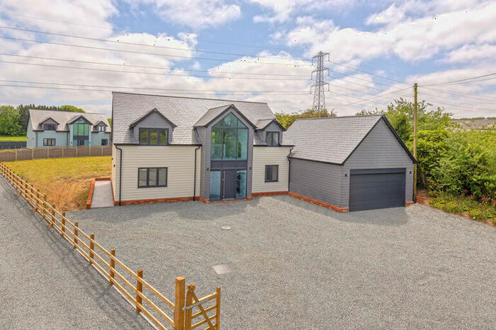 4 Bedroom Detached House To Rent In Oak Lodge, The Nursery, Bredhurst, Gillingham, Kent, ME7