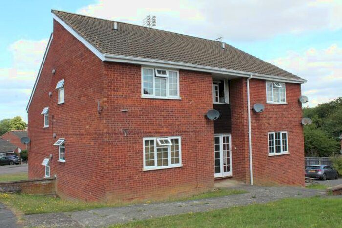 1 Bedroom Studio To Rent In Balliol Road, Stefen Hill, Daventry, NN11