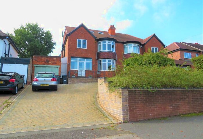4 Bedroom Semi-Detached House To Rent In Penns Lane, Sutton Coldfield, B72