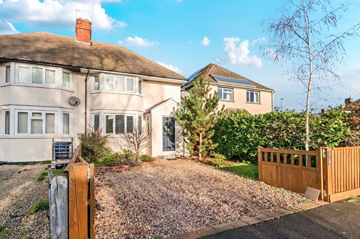 3 Bedroom Semi-detached House For Sale In Wolvercote, North Oxford, OX2
