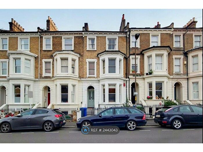 1 Bedroom Flat To Rent In Dagmar Road, London, SE5