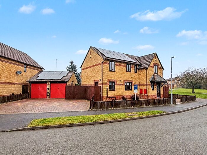 4 Bedroom Detached House For Sale In Oak Drive, Woodford Halse, NN11