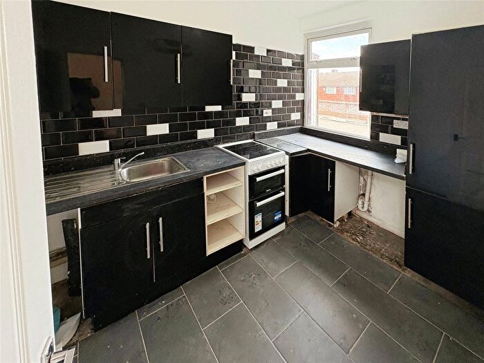 2 Bedroom Flat To Rent In Deans Road, Wolverhampton, West Midlands, WV1