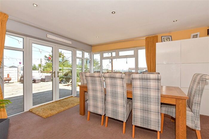 4 Bedroom Detached Bungalow For Sale In Cliff Drive, Warden, Sheerness, Kent, ME12