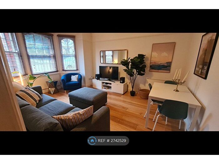 2 Bedroom Flat To Rent In Brandon Mansions, London, W14