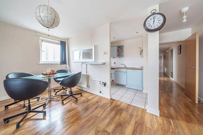 2 Bedroom Flat To Rent In Erebus Drive, Woolwich, London, SE28