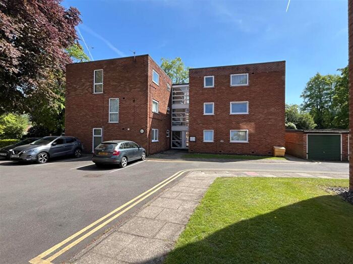 2 Bedroom Apartment To Rent In Brooklands Road, Sale, M33
