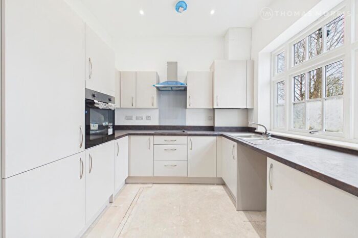 2 Bedroom Apartment To Rent In Cambridge Street, St. Neots, Cambridgeshire, PE19