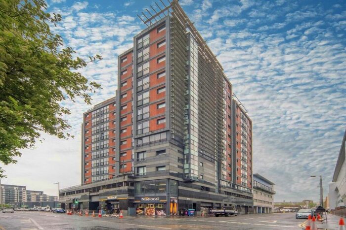 2 Bedroom Flat To Rent In Lancefield Quay, Glasgow, G3