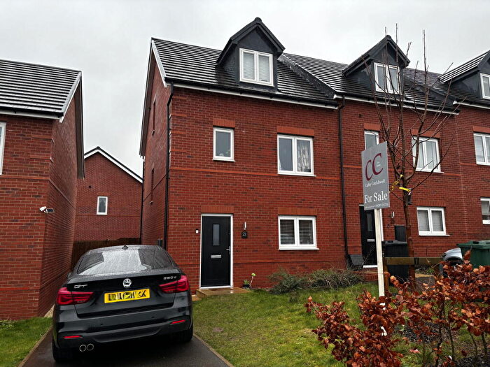 4 Bedroom Town House For Sale In Marble Drive Swadlincote, DE11
