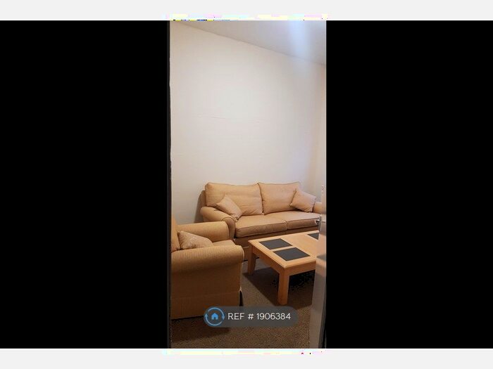 2 Bedroom Flat To Rent In Heaton, Newcastle Upon Tyne, NE6