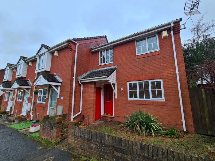 2 Bedroom End Of Terrace House To Rent In Beacon Close, Rownhams, SO16