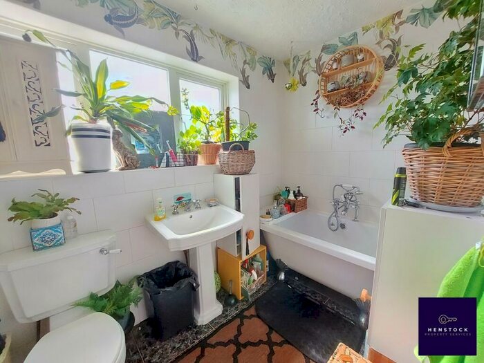 3 Bedroom Terraced House For Sale In Wood Street, Middleton, Manchester, M24