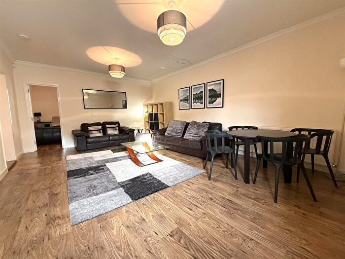 3 Bedroom Flat To Rent In Station Road, Chapeltown, Sheffield, S35