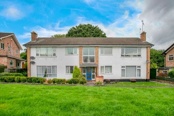 2 Bedroom Maisonette To Rent In Southcrest Road, Redditch, B98