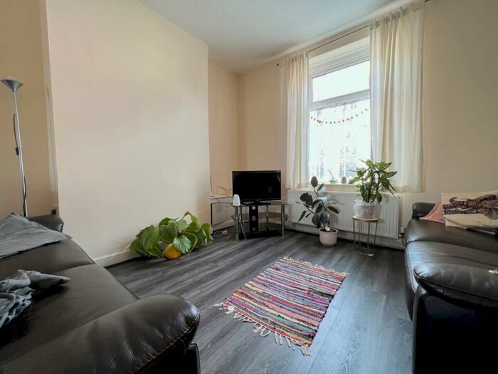 4 Bedroom Terraced House To Rent In Minny Street, Cathays, CF24