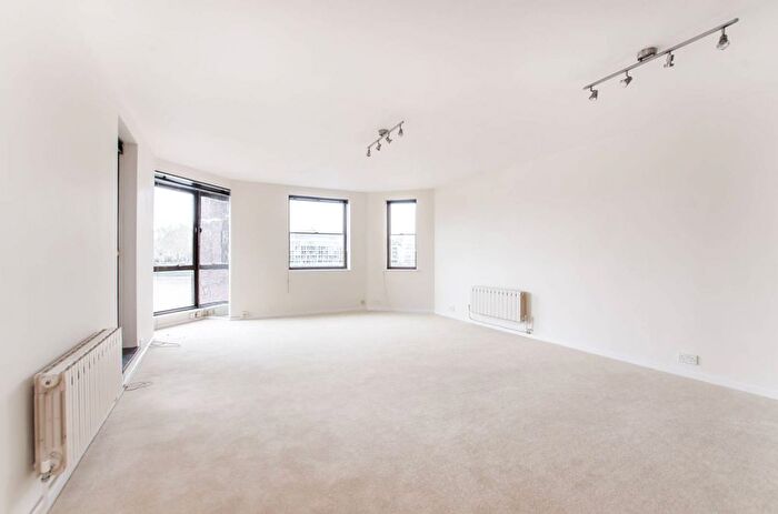 1 Bedroom Flat For Sale In Nine Elms Lane, Nine Elms, London, SW8