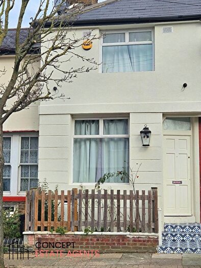 2 Bedroom Terraced House To Rent In Coteford Street, Tooting Bec, SW17