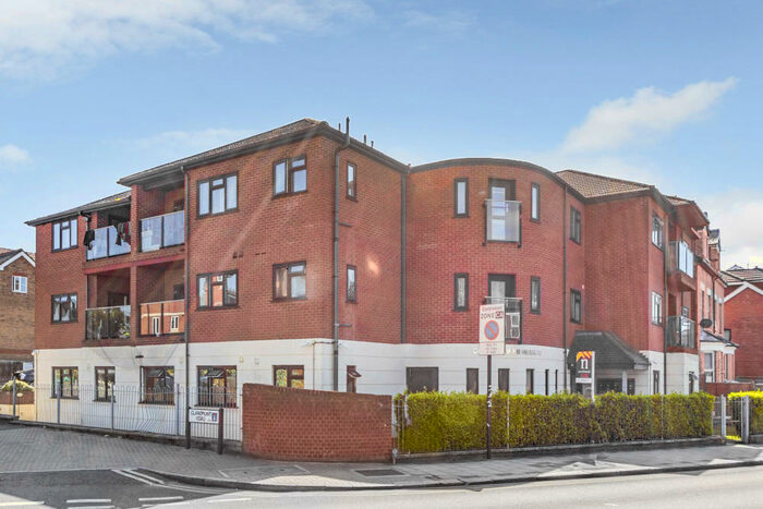 2 Bedroom Apartment To Rent In High Street, Wealdstone, Harrow, HA3