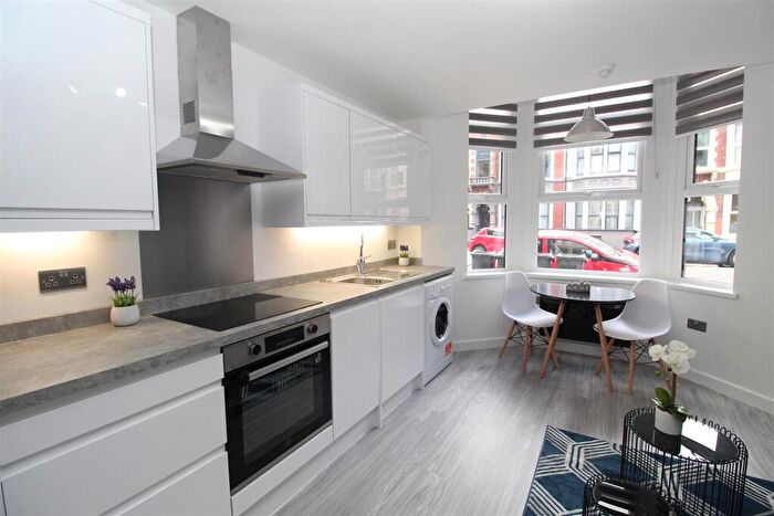 1 Bedroom Flat To Rent In Connaught Road, Roath, Cardiff, CF24