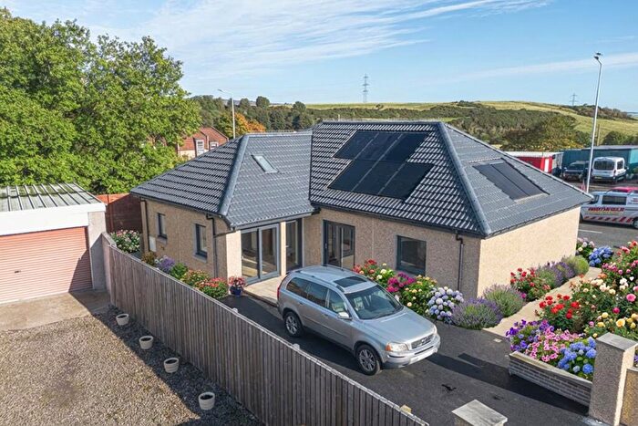 4 Bedroom Detached Bungalow For Sale In Perth Road, Cowdenbeath, KY4
