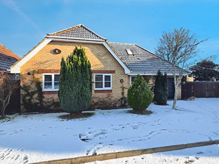 3 Bedroom Detached Bungalow For Sale In Admirals Court, Swaffham, PE37