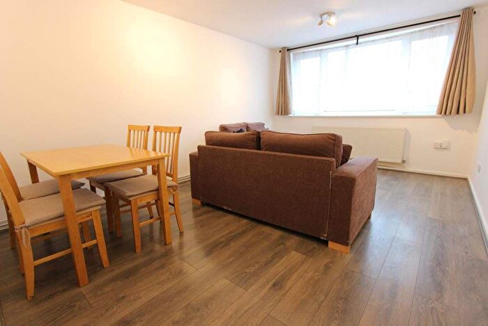 2 Bedroom Flat To Rent In Crescent Road, London, N22