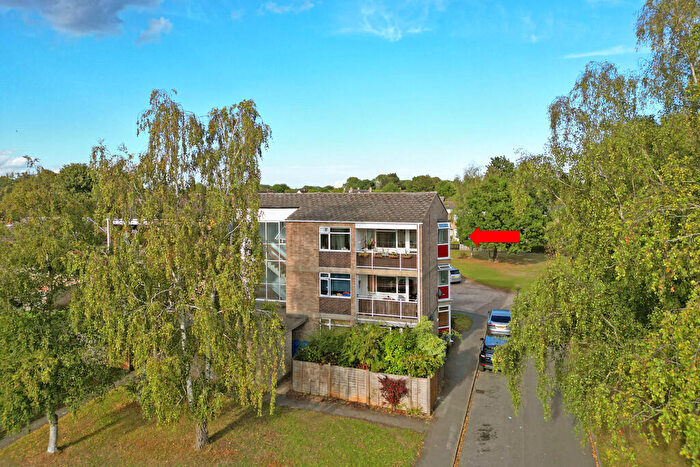 2 Bedroom Flat For Sale In Elm Estate, East Bergholt, CO7