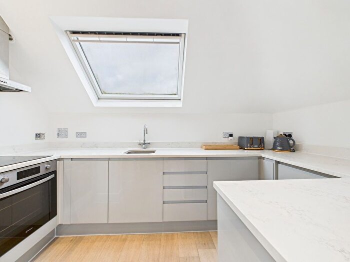 1 Bedroom Flat For Sale In Farnaby Road, Bromley, Kent, BR1