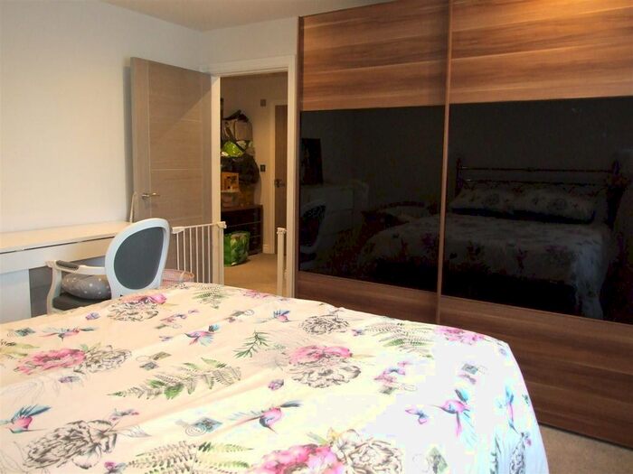 1 Bedroom Flat To Rent In Chequers Lane, Walton On The Hill, Tadworth, KT20