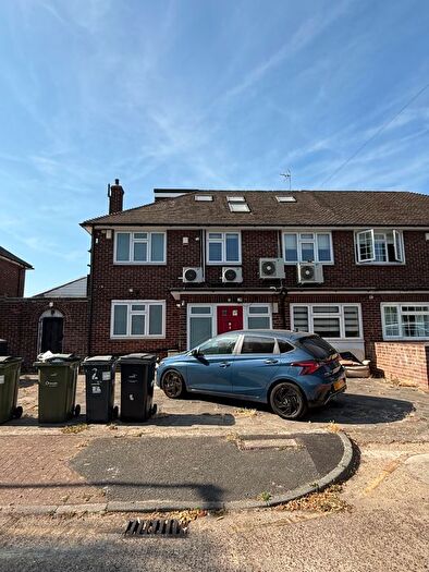 6 Bedroom Detached House To Rent In Broadlands Close, London, SW16