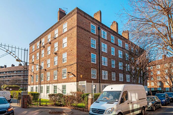 3 Bedroom Flat For Sale In Lockwood House, Kennington Oval, SE11