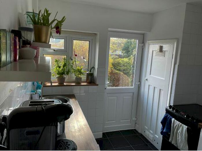 2 Bedroom Flat To Rent In St. Johns Hill, Sevenoaks, TN13