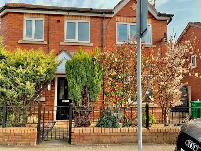 3 Bedroom House To Rent In Barrow Hill Road, Cheetham, M8