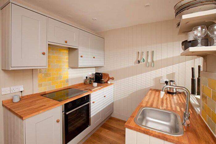 3 Bedroom Terraced House For Sale In Temperance Row, Tisbury, SP3