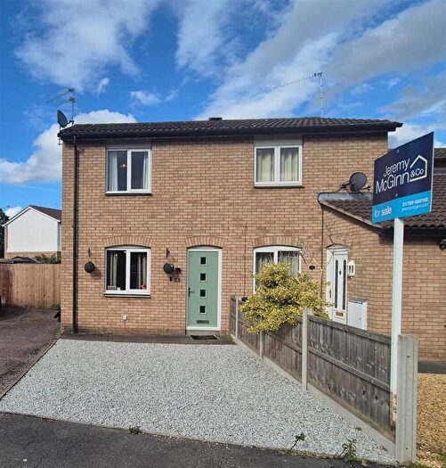 2 Bedroom Semi-Detached House For Sale In Smiths Way, Alcester, B49