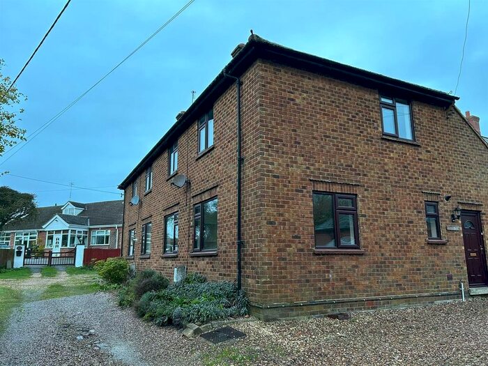 3 Bedroom Semi-Detached House To Rent In Main Road, Burwell, Louth, LN11
