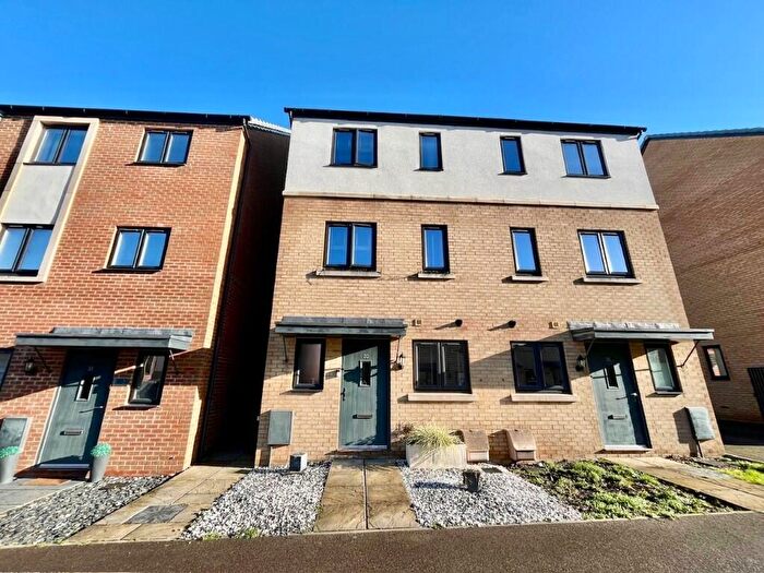 4 Bedroom Semi-Detached House For Sale In Jones Hill, Hampton Vale, Peterborough, Cambridgeshire, PE7