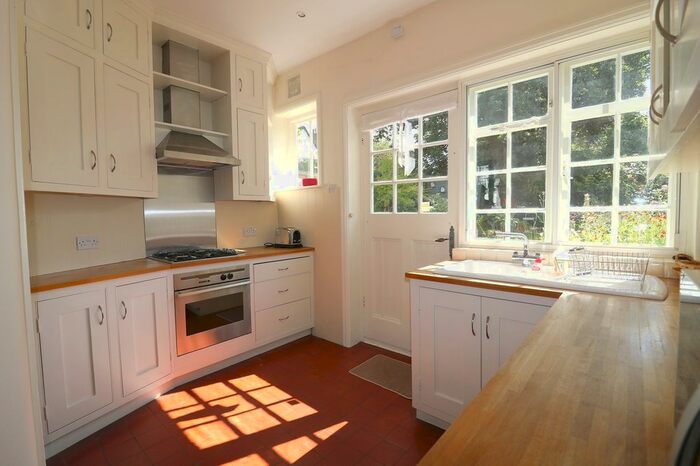 2 Bedroom Semi-Detached House To Rent In Fowlers Walk, Ealing, London., W5