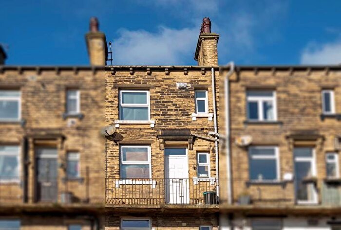 2 Bedroom Terraced House For Sale In Holly View, Triangle, Sowerby Bridge, HX6