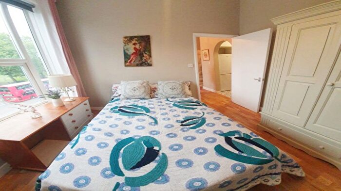 2 Bedroom Flat To Rent In East India Dock Road, London, E14