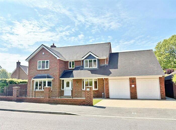 4 Bedroom Detached House For Sale In Stagswood, Verwood, Dorset, BH31