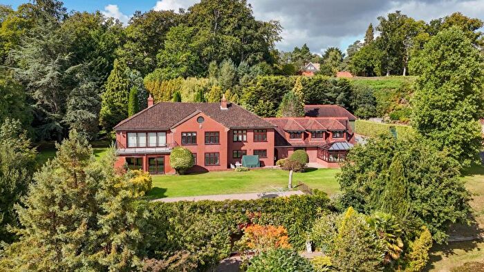 7 Bedroom Detached House For Sale In Avon Castle Drive, Ringwood, BH24