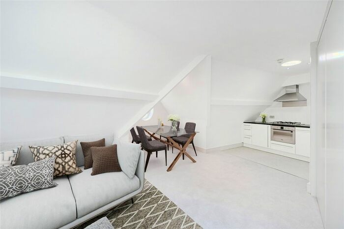 Studio To Rent In Frederick Court, Duke Of York Square, SW3