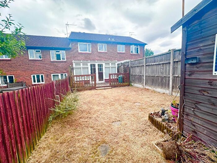 1 Bedroom Flat To Rent In Bishop Butt Close, Orpington, Kent, BR6