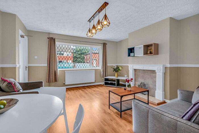 2 Bedroom Flat To Rent In Tweedy Road, Bromley, BR1