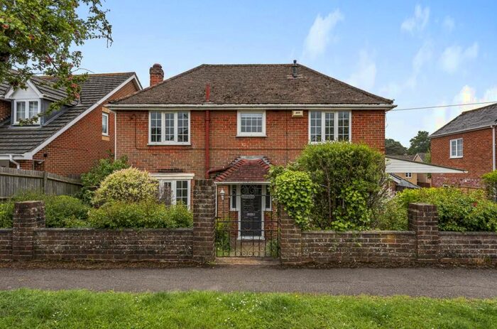 5 Bedroom House To Rent In Keble Road, Chandlers Ford, SO53