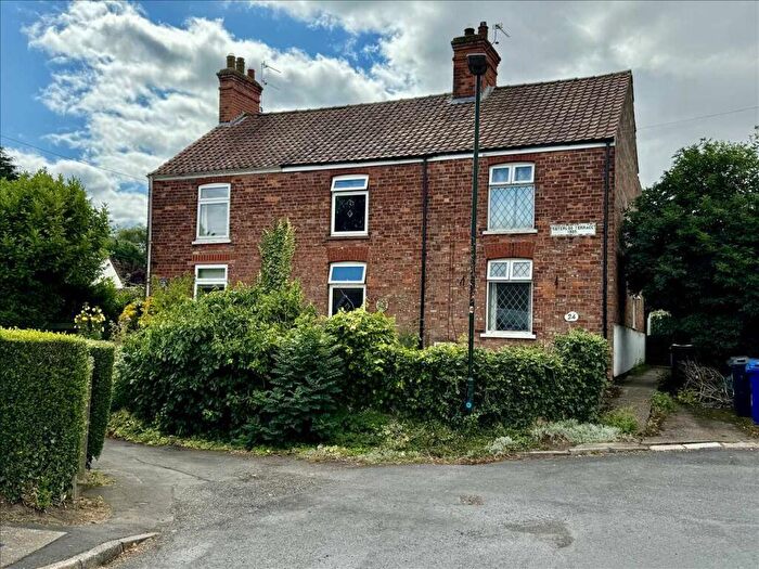 3 Bedroom End Of Terrace House For Sale In Old Chapel Lane, DN37