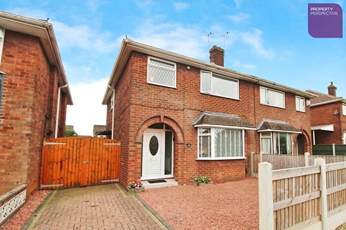 3 Bedroom Semi-detached House For Sale In Copse Road, Scunthorpe, DN16